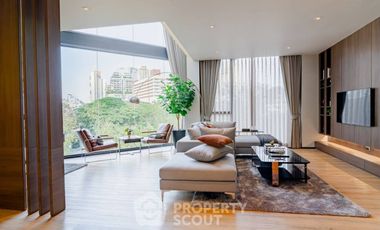 For rent 3 bedrooms apartment in Khlong Toei, Bangkok