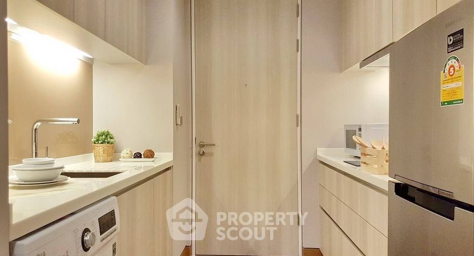 For rent 2 bedrooms condo in Khlong Toei, Bangkok