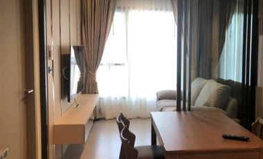 Condo en alquiler de 1 habitaciones en Huai Khwang, Bangkok