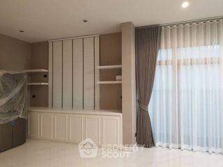 For rent 4 bedrooms house in Lat Krabang, Bangkok