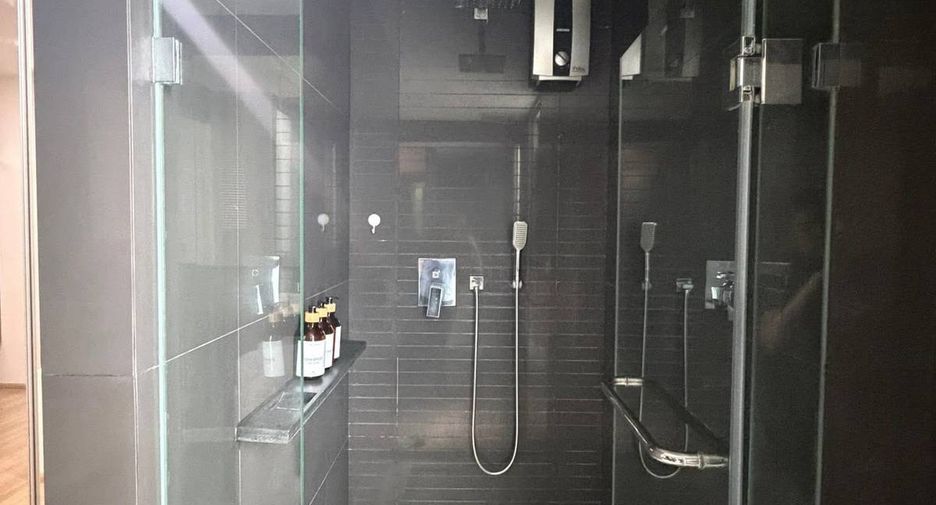 For rent 2 ベッドルーム condo in Phra Khanong, Bangkok