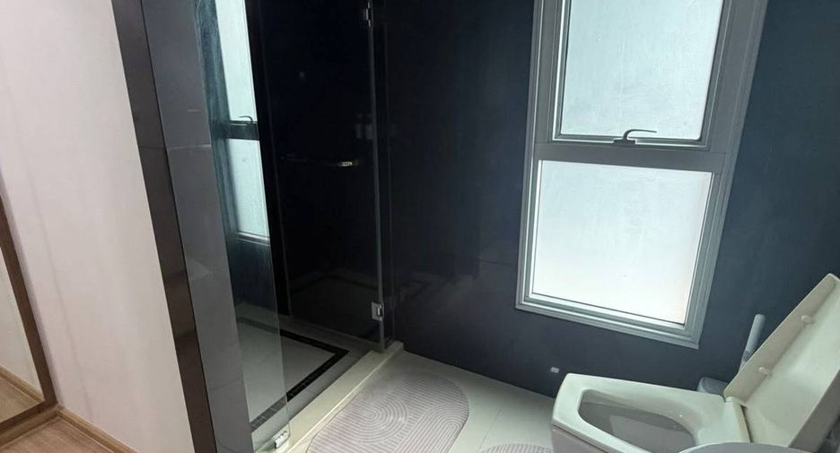 For rent 2 ベッドルーム condo in Phra Khanong, Bangkok