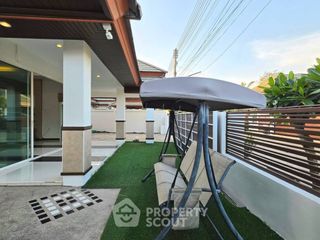 Haus zur Miete mit 3 Zimmer in Bang Lamung, Chonburi