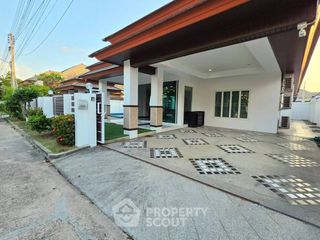 Haus zur Miete mit 3 Zimmer in Bang Lamung, Chonburi