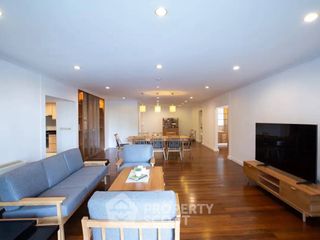 Apartment zur Miete mit 3 Zimmer in Watthana, Bangkok