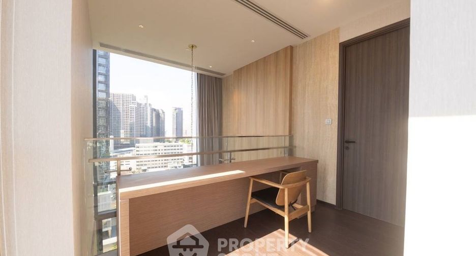 For rent 2 bedrooms condo in Khlong Toei, Bangkok