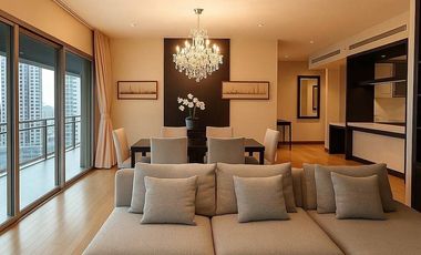 Condo en alquiler de 3 habitaciones en Khlong Toei, Bangkok