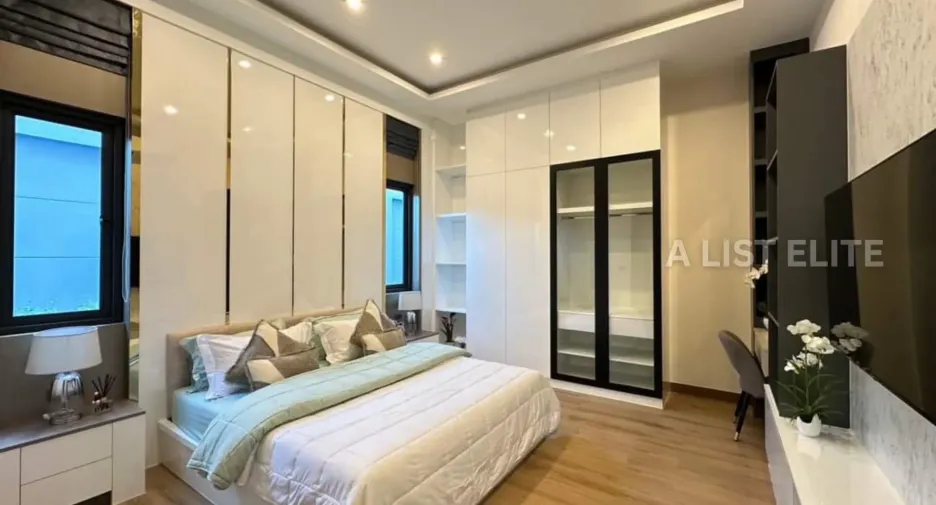 For rent 6 bedrooms house in Huay Yai, Pattaya