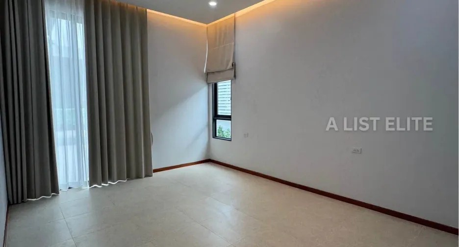 For rent 5 bedrooms house in East Pattaya, Pattaya