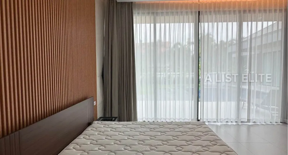 For rent 5 bedrooms house in East Pattaya, Pattaya