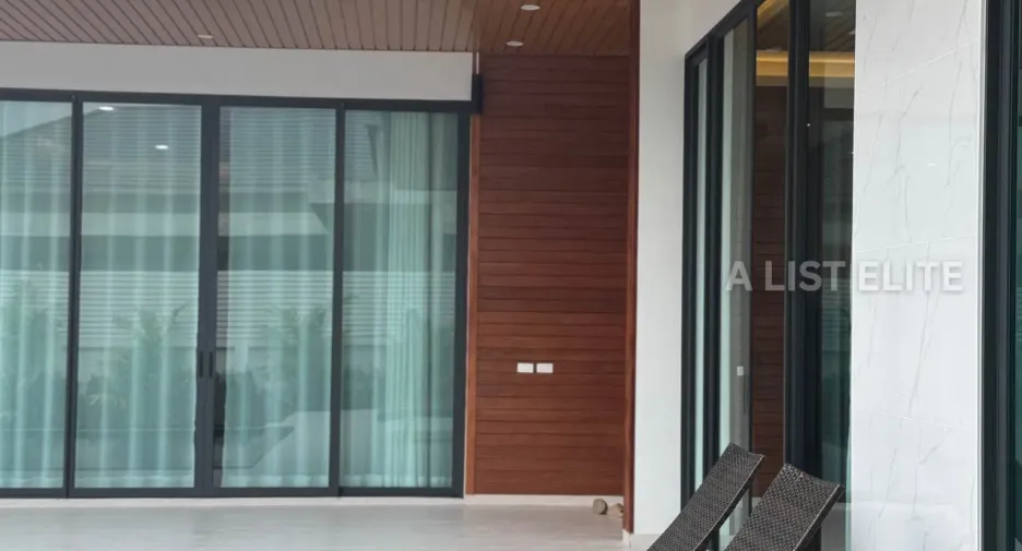 For rent 5 bedrooms house in East Pattaya, Pattaya