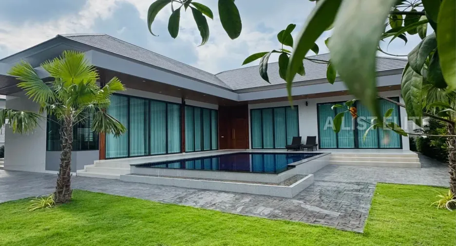For rent 5 bedrooms house in East Pattaya, Pattaya