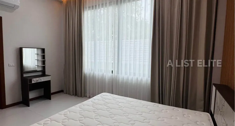 For rent 5 bedrooms house in East Pattaya, Pattaya
