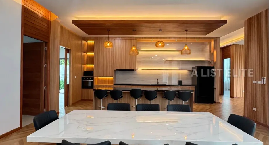 For rent 5 bedrooms house in East Pattaya, Pattaya