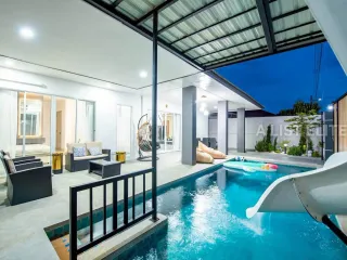 Haus zur Miete mit 4 Zimmer in Bang Lamung, Chonburi