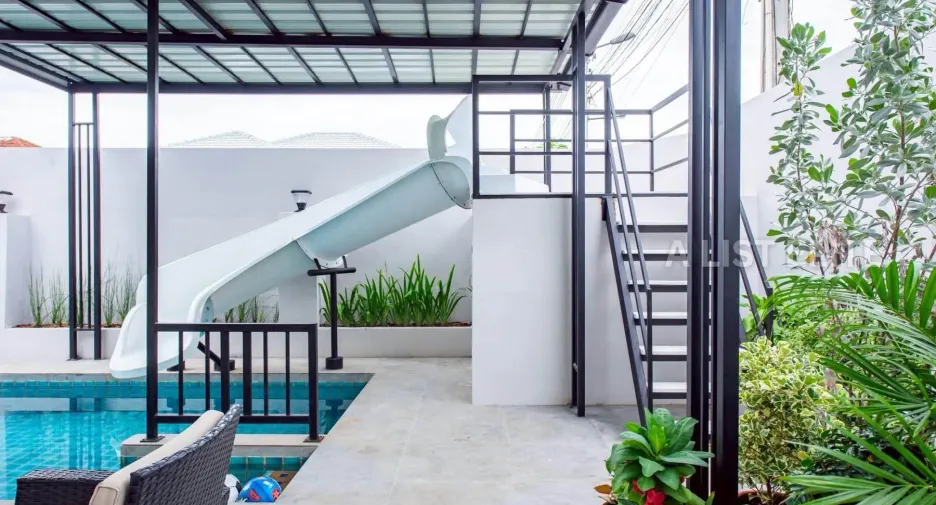 For rent 4 bedrooms house in Jomtien, Pattaya
