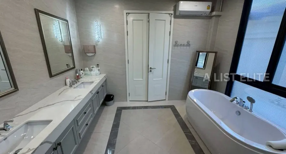 For rent 7 bedrooms house in East Pattaya, Pattaya