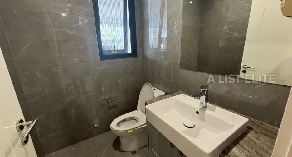 For rent 7 bedrooms house in East Pattaya, Pattaya