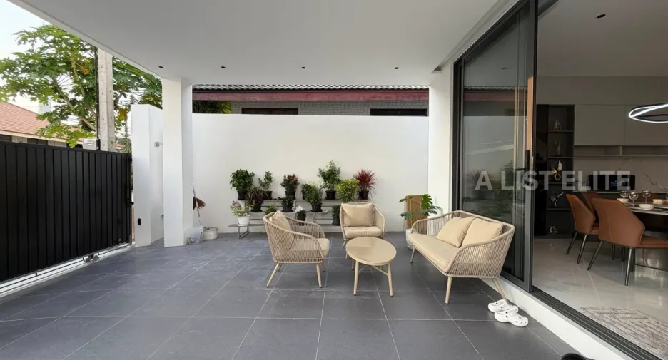 Haus zur Miete mit 4 Zimmer in Pratumnak, Pattaya