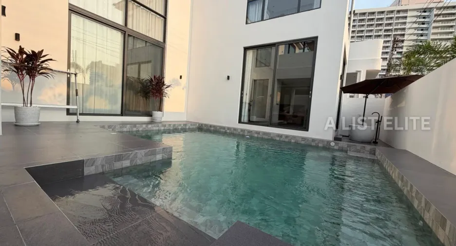 Haus zur Miete mit 4 Zimmer in Pratumnak, Pattaya