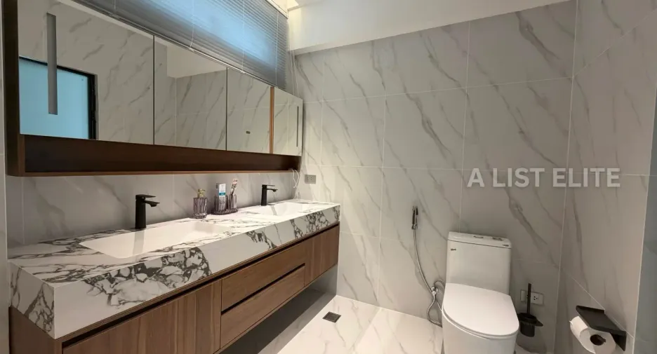 Haus zur Miete mit 4 Zimmer in Pratumnak, Pattaya