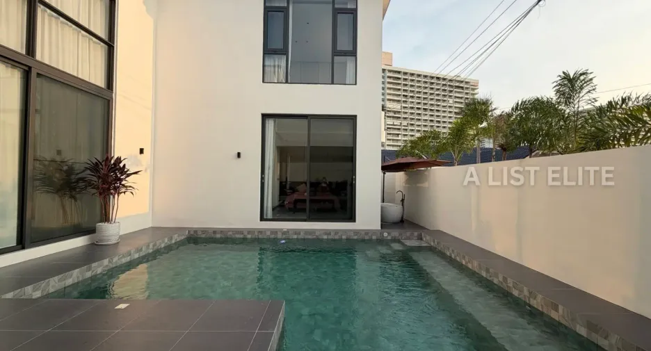 Haus zur Miete mit 4 Zimmer in Pratumnak, Pattaya