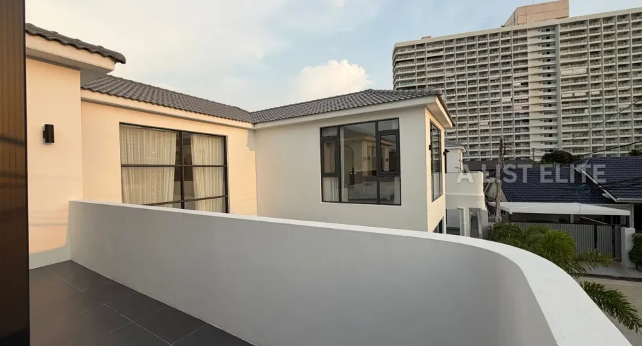 Haus zur Miete mit 4 Zimmer in Pratumnak, Pattaya