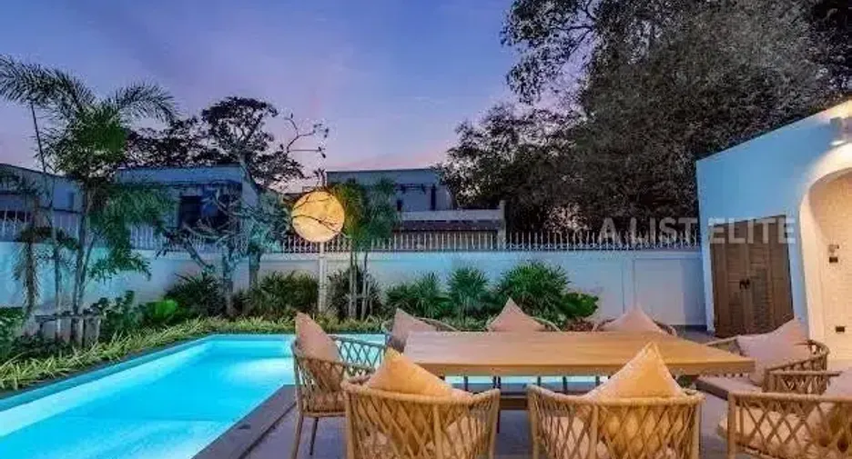 For rent 4 bedrooms house in Jomtien, Pattaya