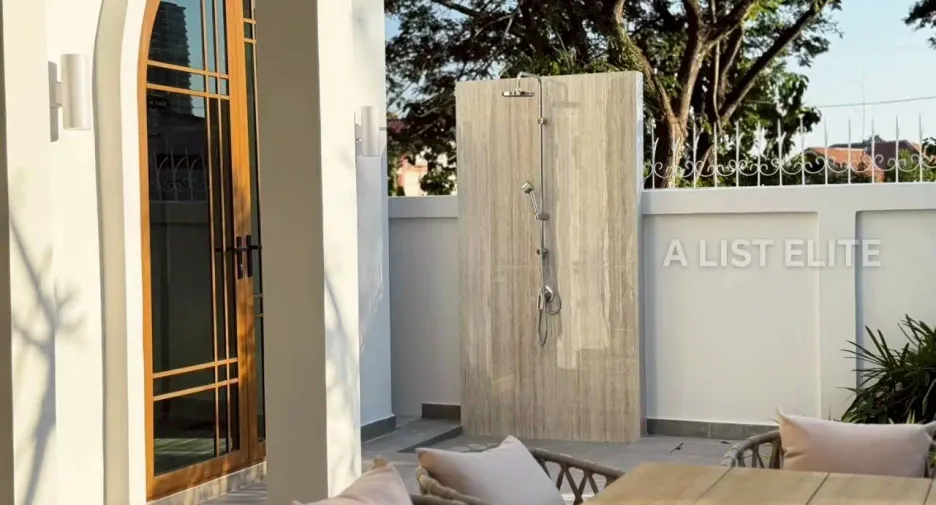 For rent 4 bedrooms house in Jomtien, Pattaya