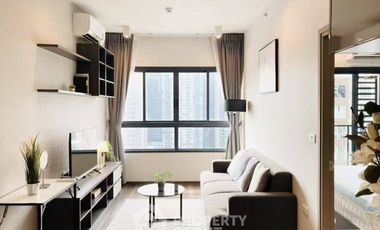 For rent 2 bedrooms condo in Huai Khwang, Bangkok