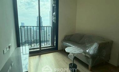 For rent 2 bedrooms condo in Huai Khwang, Bangkok