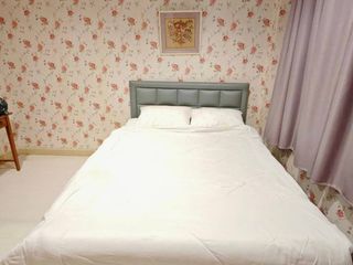 For rent 3 bedrooms townhouse in Yan Nawa, Bangkok
