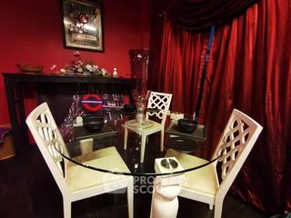 For rent 3 bedrooms townhouse in Yan Nawa, Bangkok