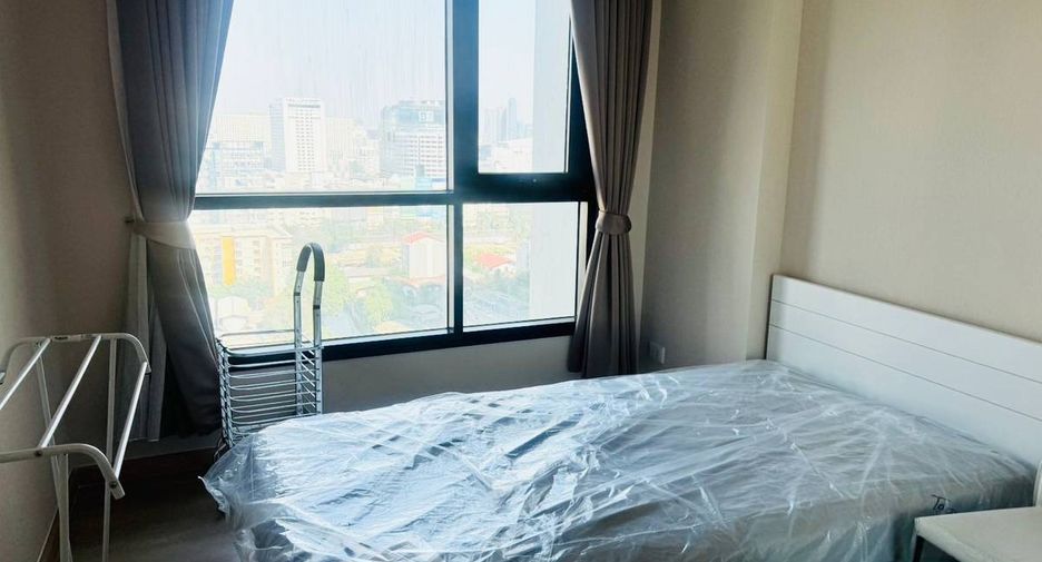 For rent 2 bedrooms condo in Huai Khwang, Bangkok