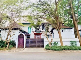 À louer 5 chambres maison à Jomtien, Pattaya