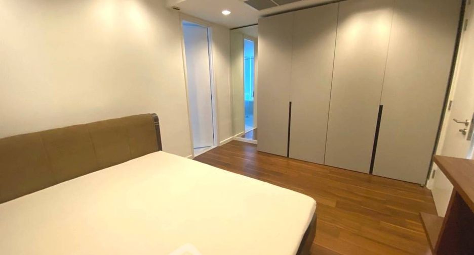 For rent 2 bedrooms condo in Sathon, Bangkok