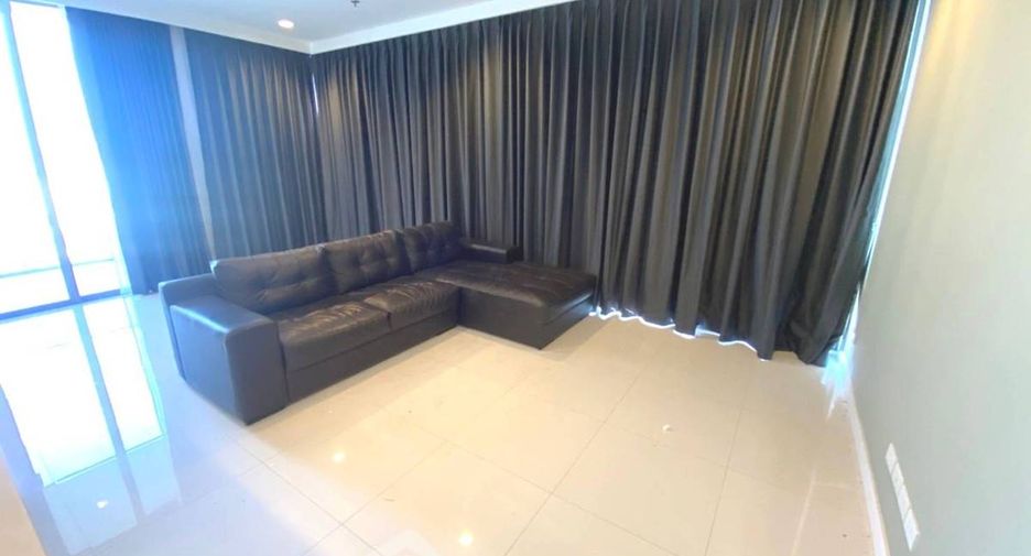 For rent 2 bedrooms condo in Sathon, Bangkok