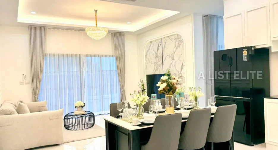 For sale 3 bedrooms condo in East Pattaya, Pattaya