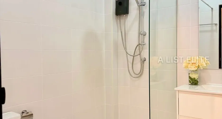 For sale 3 bedrooms condo in East Pattaya, Pattaya