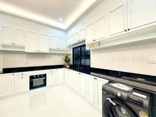 For sale 3 bedrooms condo in East Pattaya, Pattaya