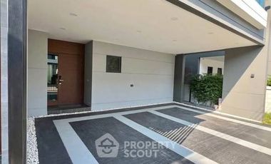 Casa en alquiler de 4 habitaciones en Bang Na, Bangkok