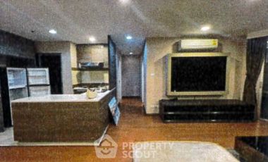 For rent 2 bedrooms condo in Huai Khwang, Bangkok