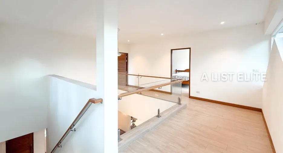 Condo en venta de 4 habitaciones en Sattahip, Chonburi