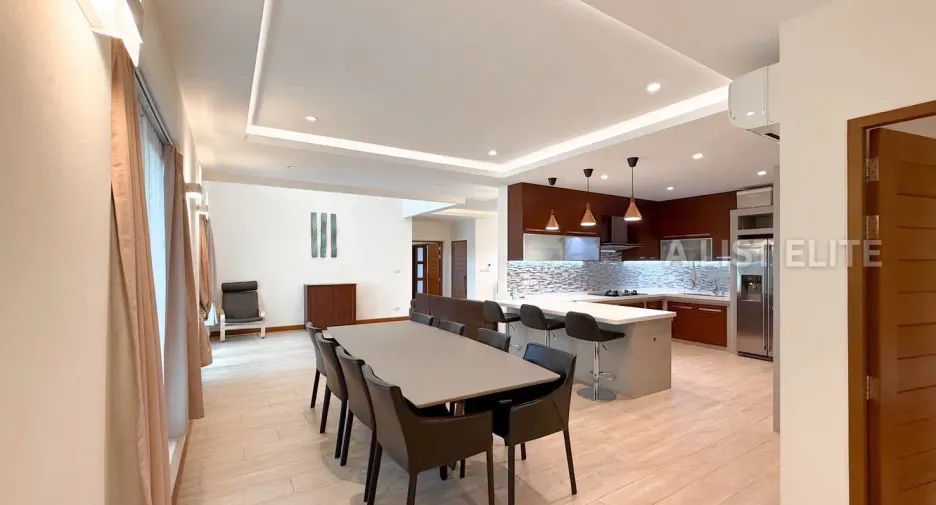 Condo en venta de 4 habitaciones en Sattahip, Chonburi