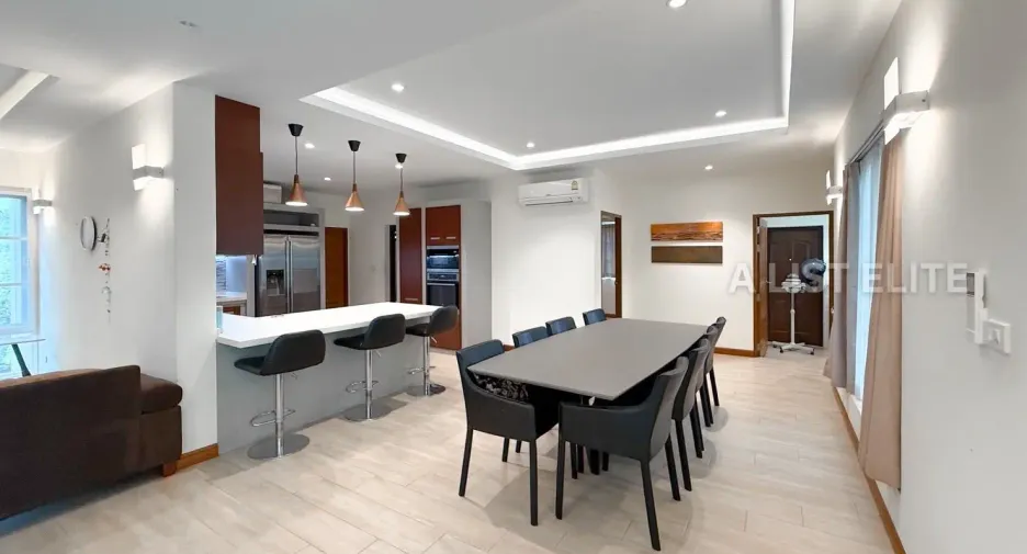 Condo en venta de 4 habitaciones en Sattahip, Chonburi