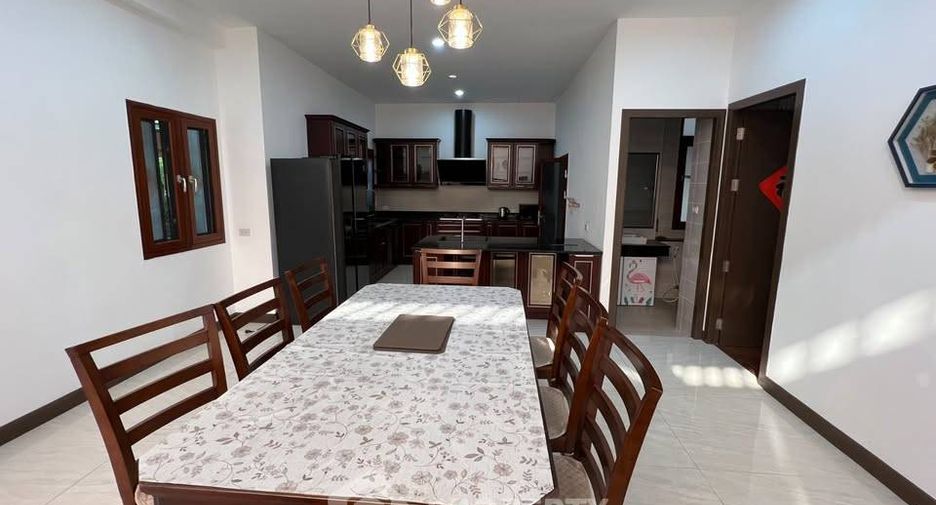 For rent 3 bedrooms house in East Pattaya, Pattaya