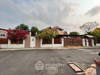 For rent 3 bedrooms house in Bang Lamung, Chonburi