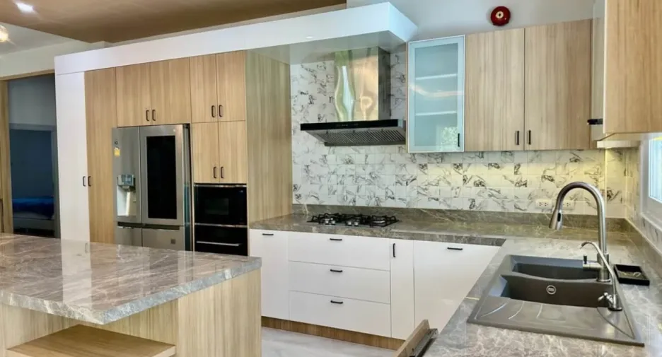 Haus zum Kauf mit 6 Zimmer in Huay Yai, Pattaya
