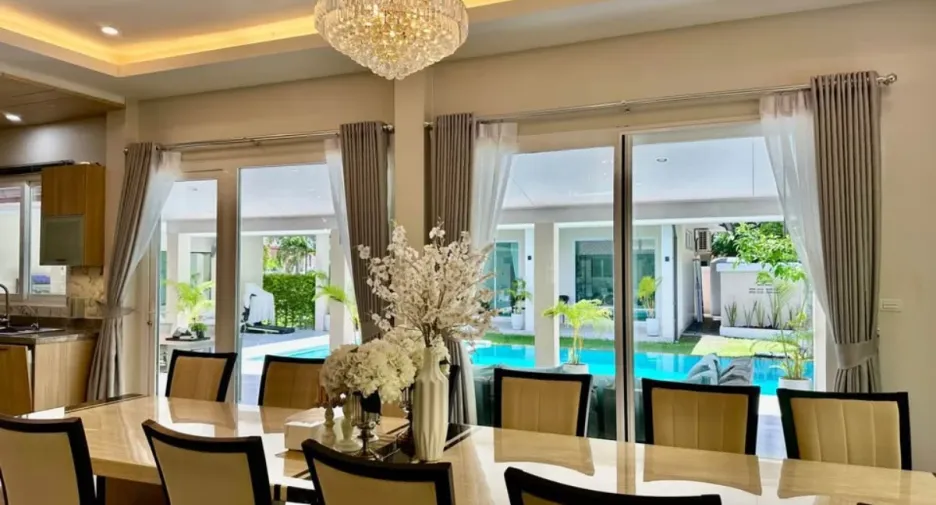 Haus zum Kauf mit 6 Zimmer in Huay Yai, Pattaya