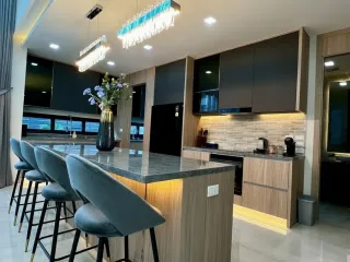 Haus zum Kauf mit 5 Zimmer in Bang Lamung, Chonburi